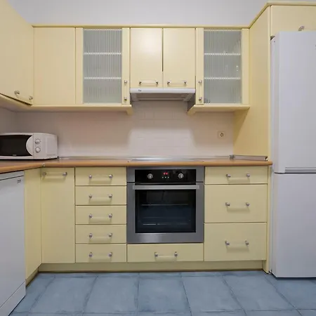 Ideal Y Acogedor Bengoetxea En Pleno Centro De Donostia -