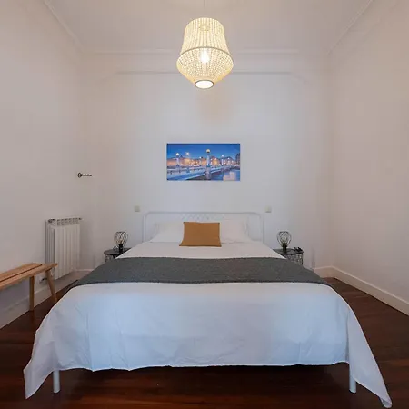 Ideal Y Acogedor Bengoetxea En Pleno Centro De Donostia - *